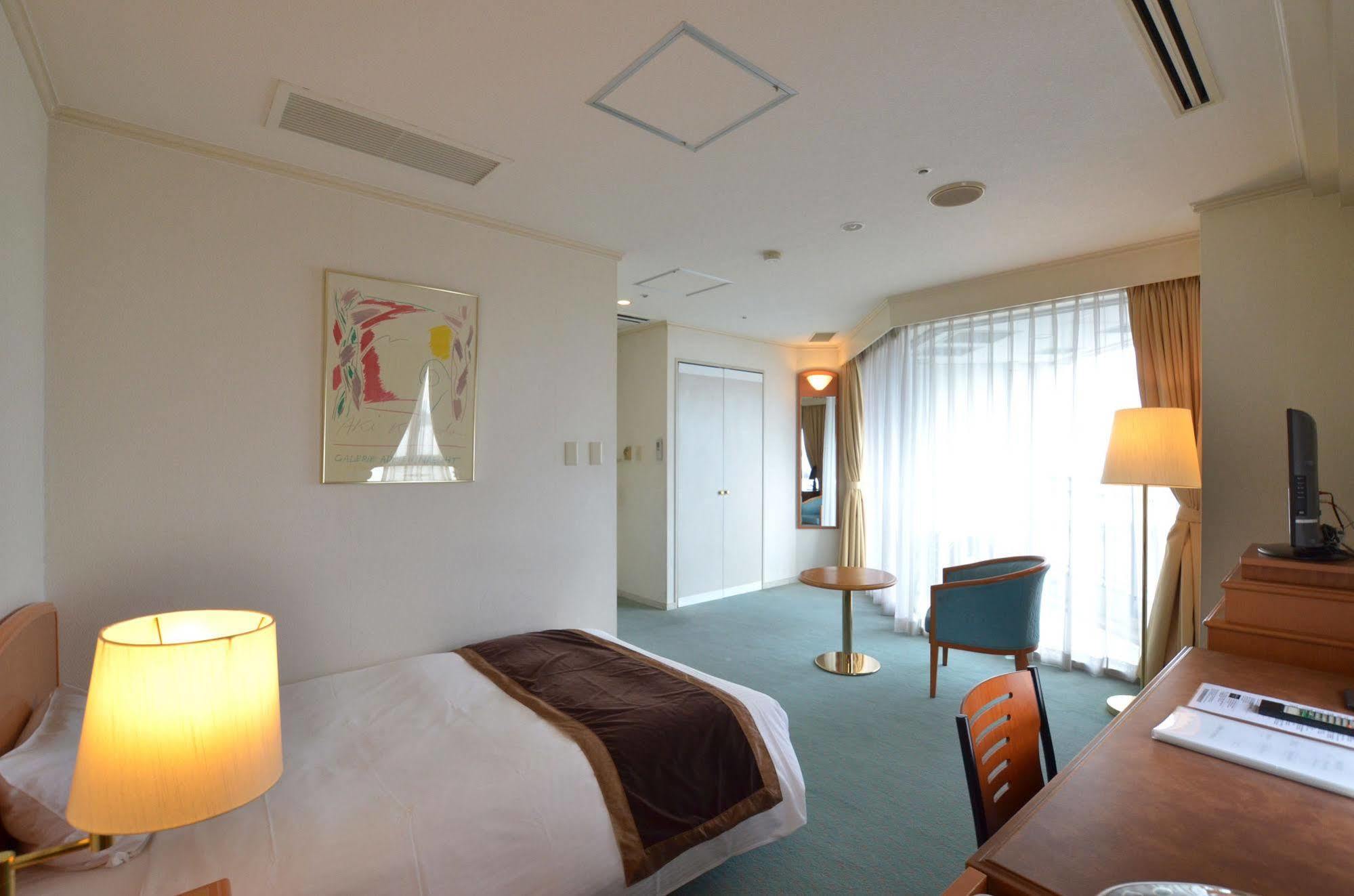 Nagasaki International Hotel Omura Esterno foto